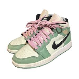 Nike Air Jordan 1 Mid SE‎ Dutch Green Women's Size 6.5 Pink Laces CZ0774-300